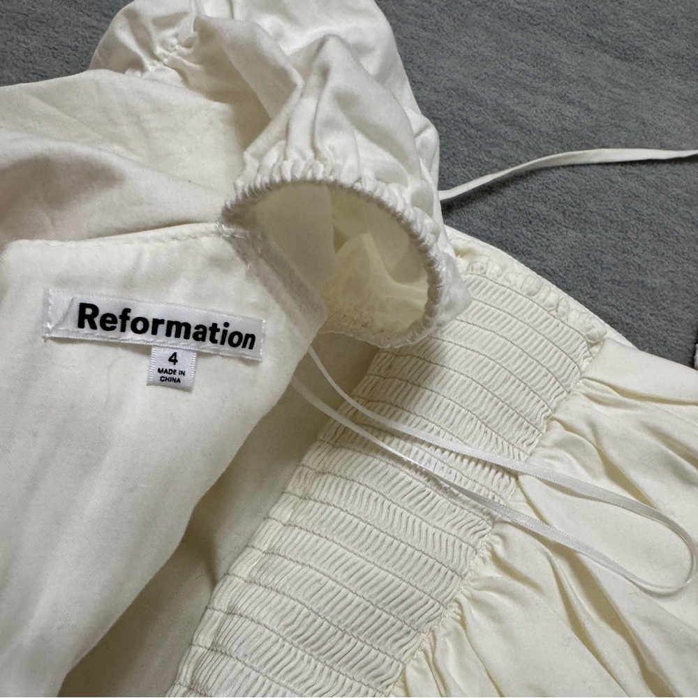 Reformation sz 4 Joi Top Smocked Zip Back - Picture 6 of 8